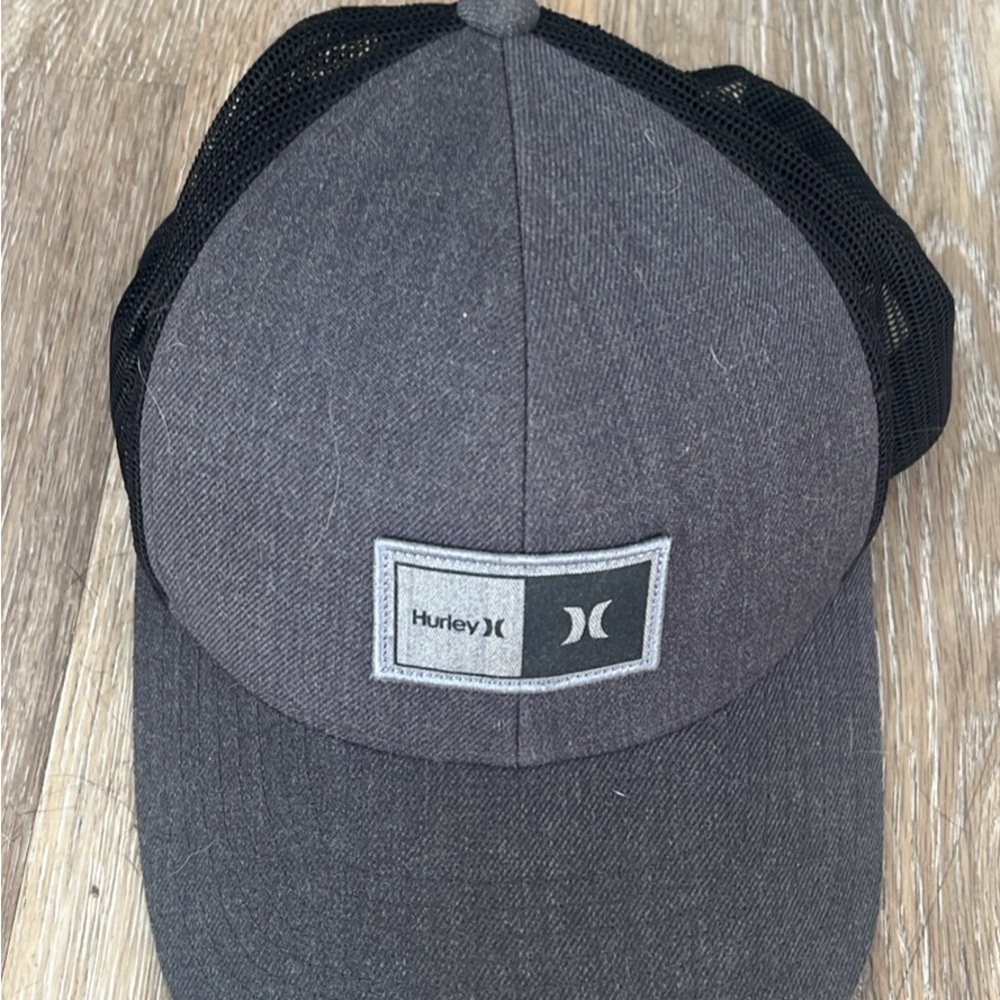 Hurley Black and Gray Mesh Cap
